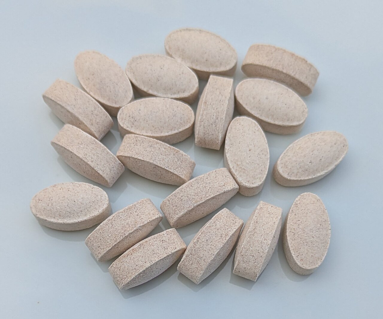 Vitamin C supplement tablets, relevant to cause #3, nutrient deficiency and gum bleeding